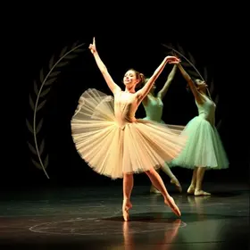 oficinas gratuitas de balé e teatro